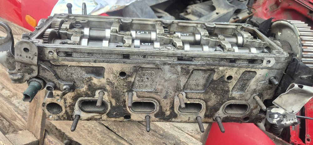 Chiulasa motor 1.6 Tdi Cay diesel VW PASSAT B6 JETTA CADDY TOURAN 2010