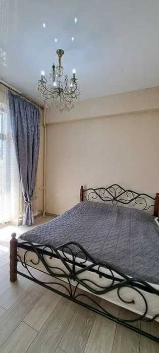 вариант в новостройке на Мирзо-Улугбек, район Максима Горького;44 м²