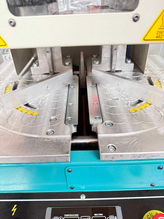 Mașină de Sudat Profil PVC (0.2mm) - SH111 / PLASTMACH