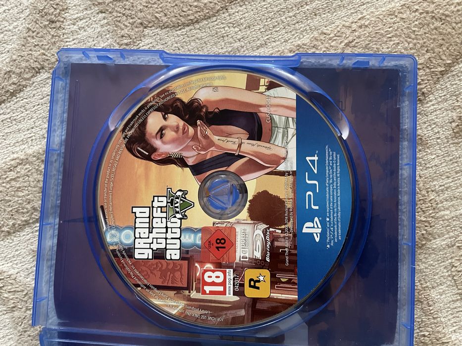 GTA 5 (GTA V) Premium Edition PS4 с картой