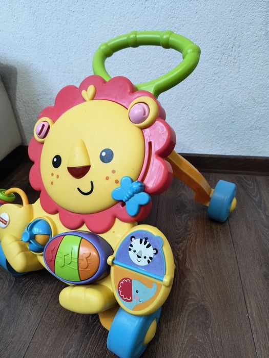 Проходилката Fisher-Price Musical Lion Walker