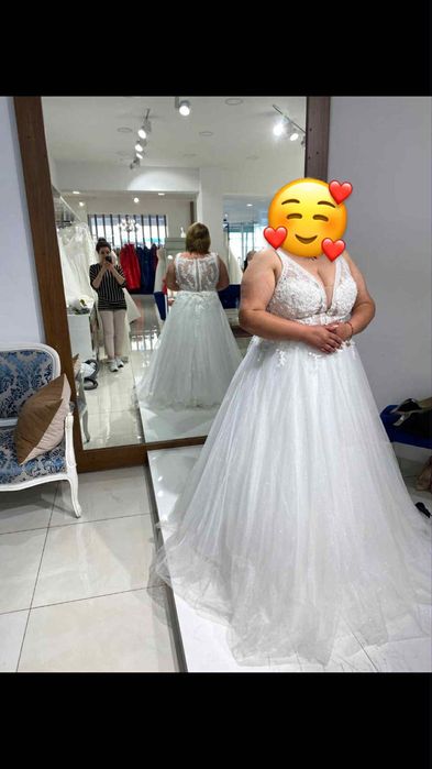 Рокля булчинска много запазена