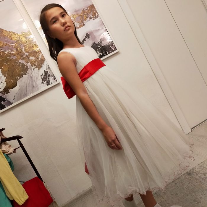 Платье пышное белое для девочки рост 122-132