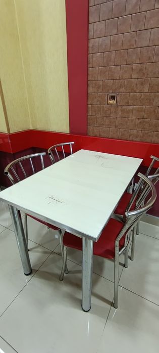 Stol stul srochna sotiladi