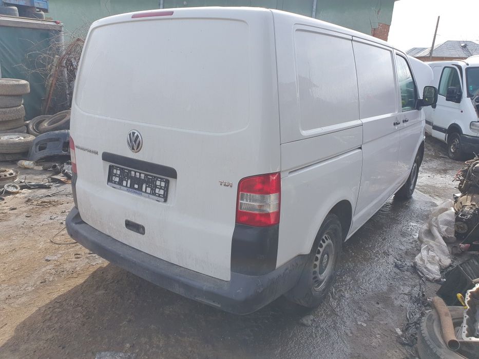 Dezmembrez volkswagen transporter 2.0 2000 cc t5 2011 motor CAAA