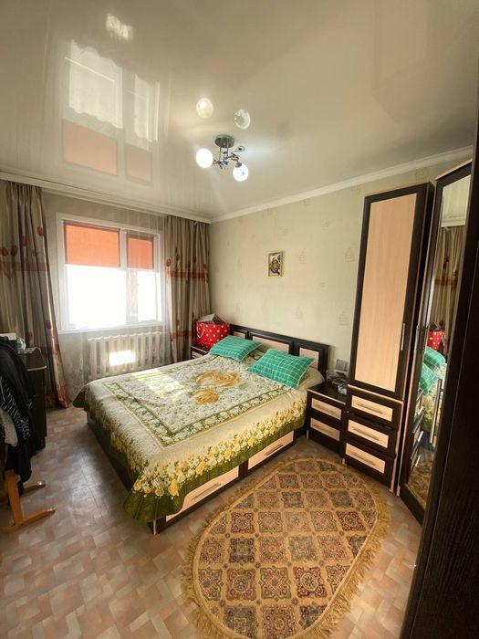 Продам 4 комнатную квартиру