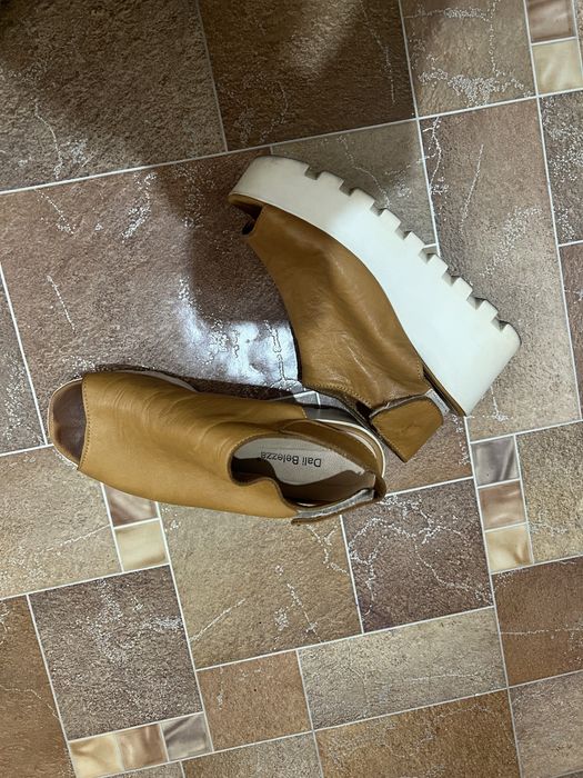 Женская обувь