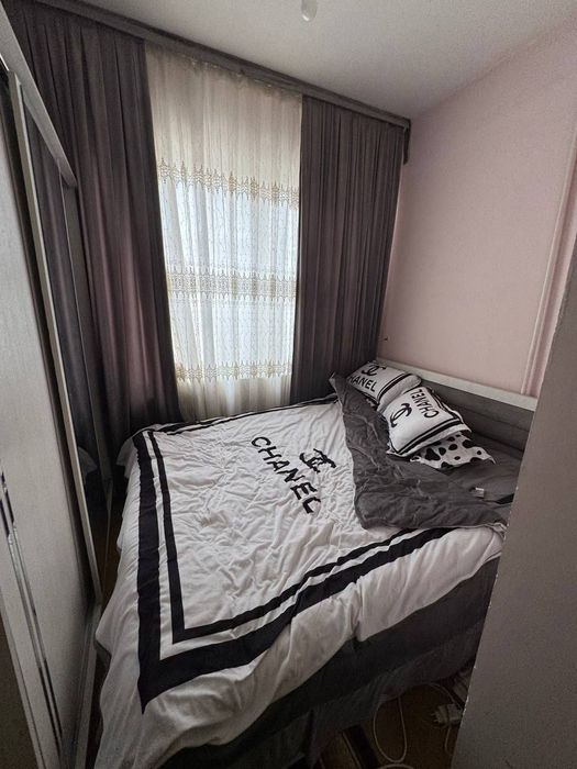 Продажа 1² хона 3 етаж 5 етажл 
Кора камиш 1/4
42 кв
Балкон 2*6