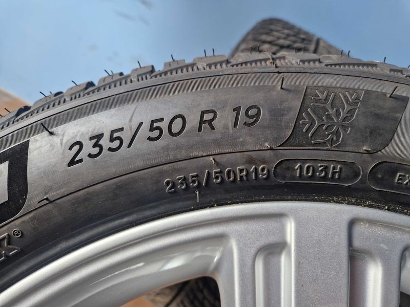 Audi A8/A6 R19/4N0
Чисто нови не монтирани 
оригинални джанти с гуми