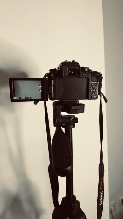 Aparat foto/video,lentila Panasonic Lumix / Trepied&Card GRATUITE