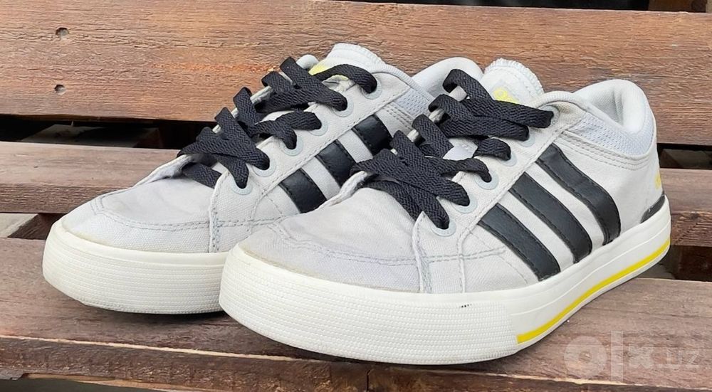 Оригинальные кроссовки Adidas NEO Label