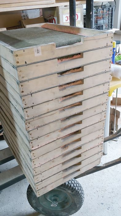 Matrițe capace gard din fibra de sticla cu gelcoat, rășină și întărituri, in rame de lemn 50x35 cm