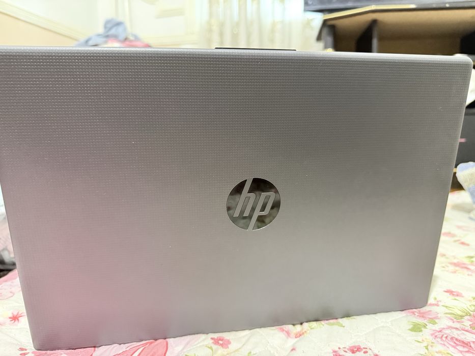 Noutbuk hp sotiladi 6.6mln kelishamiz