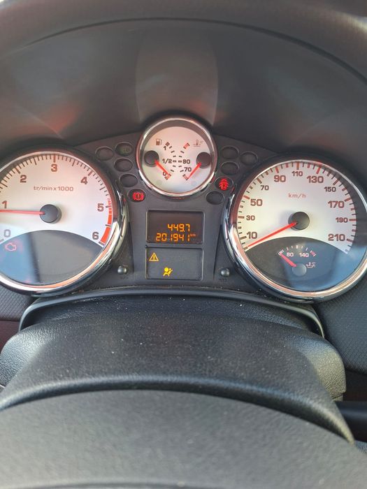 Vând Peugeot 207 CC diesel
