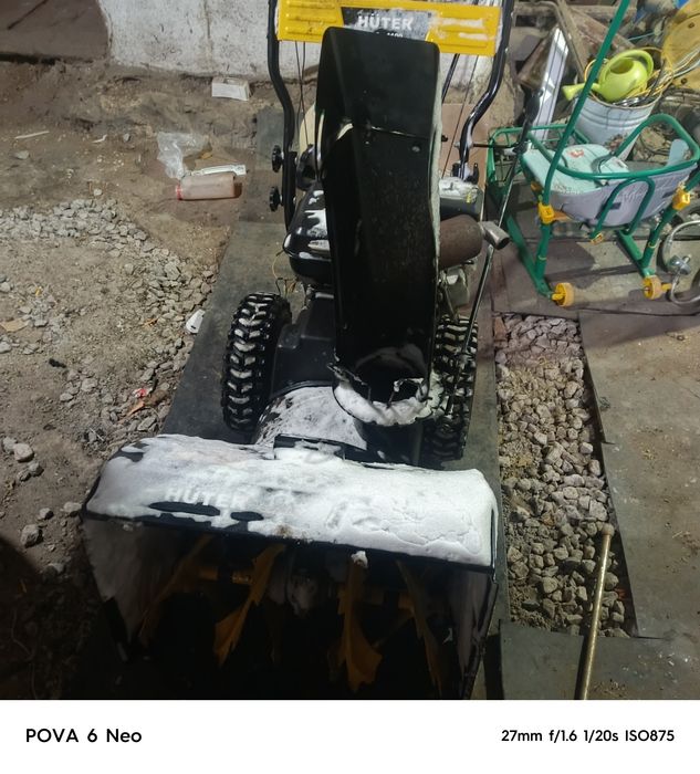 Продам снегоуборщик