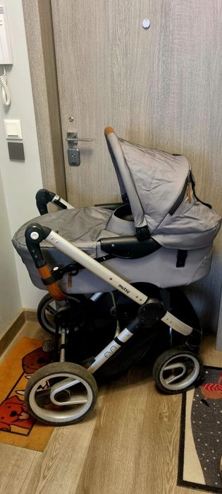 Бебешка количка Musty