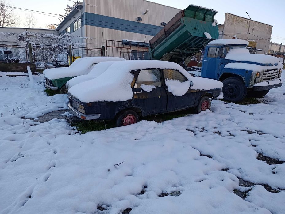 Части от Рено 12