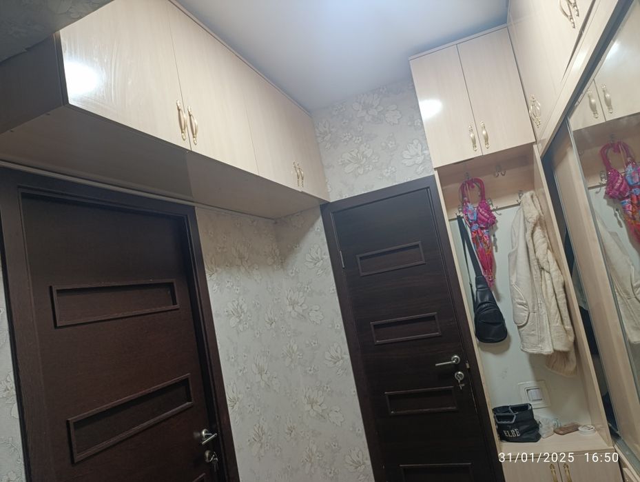 Urganch shahri markazida 2 xonali uy sotiladi barcha jihozlari bilan