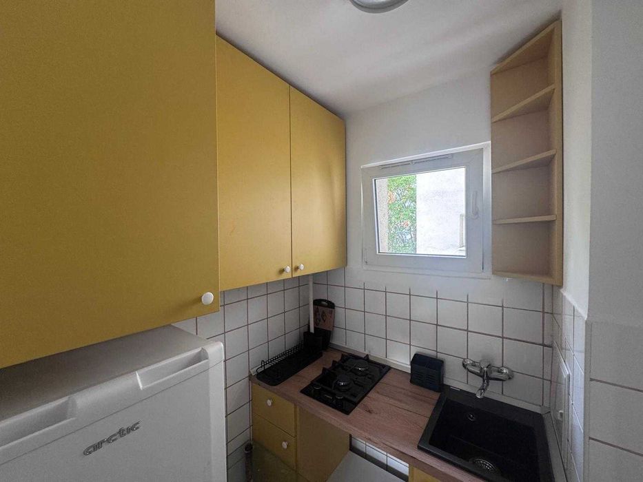 Inchiriez garsoniera renovata Piata Alba Iulia