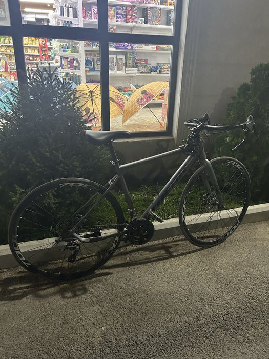 шоссейник в идеальном состояний