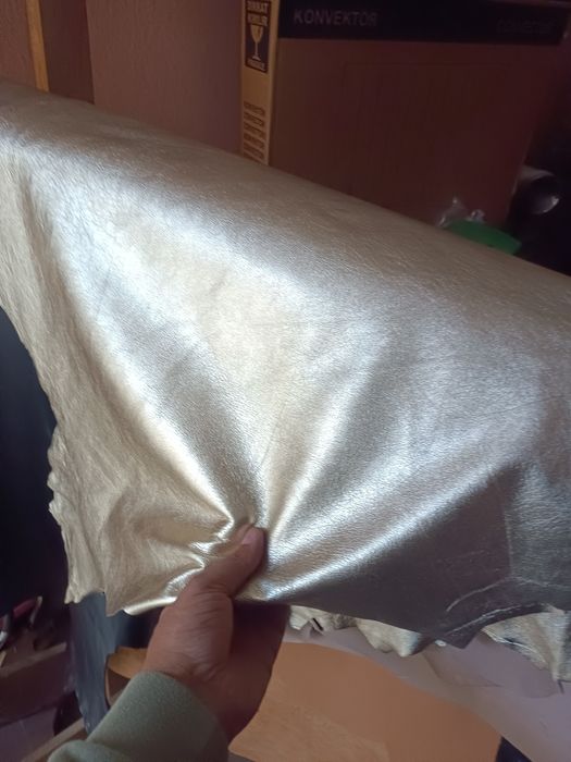 Естествени кожи   телешки ярешки