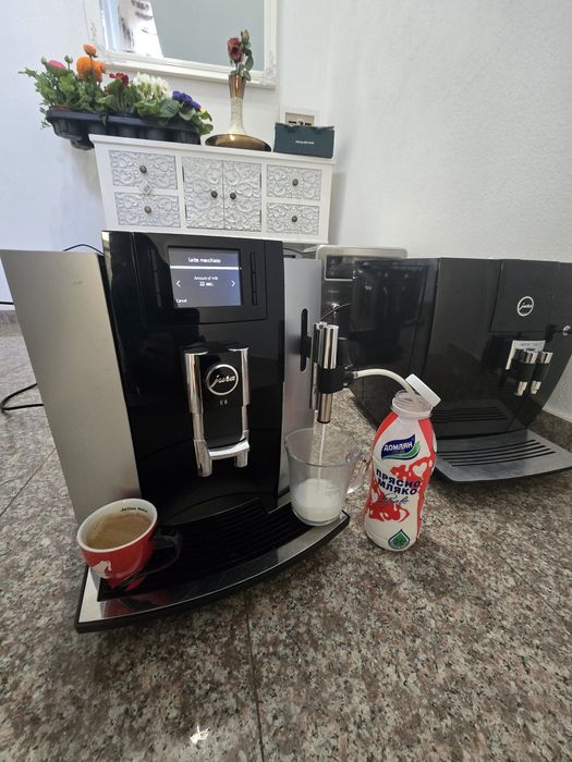 Кафемашина Jura e8