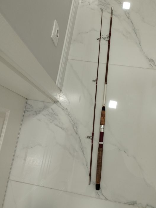 Ретро спининг въдица DAM