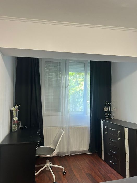Inchiriez apartament de doua camere mobilat,utilat și renovat