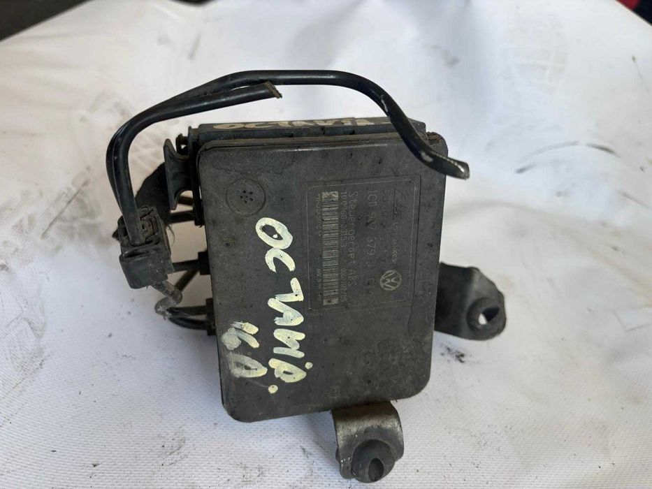 Pompa abs Volkswagen Golf 4 (1997-2005) 1.9 Motorina 2003 1J0614117F/1C0907379J
