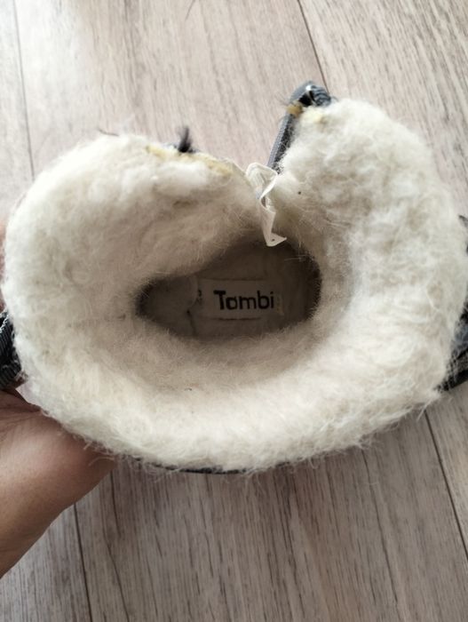 Продам детскую зимнюю обувь