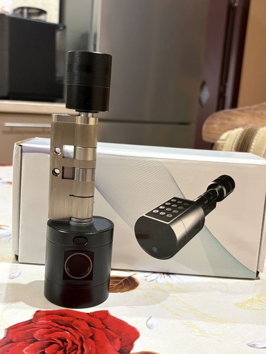 Cilindru inteligent SXS01 -BLACK 5 in 1 cu Amprenta/Cheie/Card/Parola/