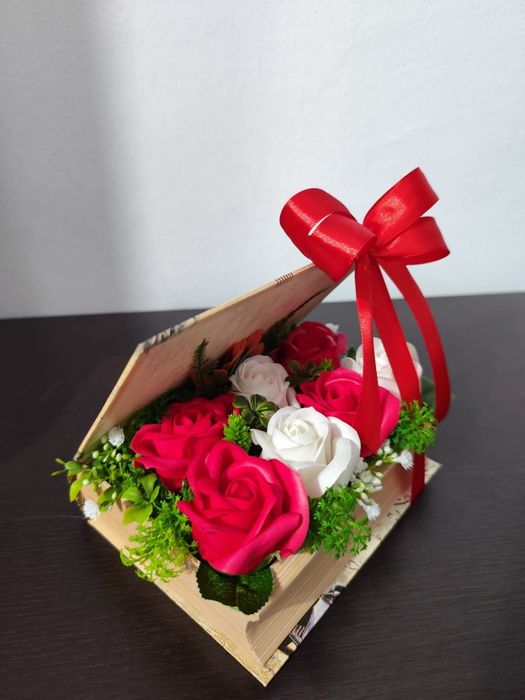 Aranjamente cu trandafiri de săpun