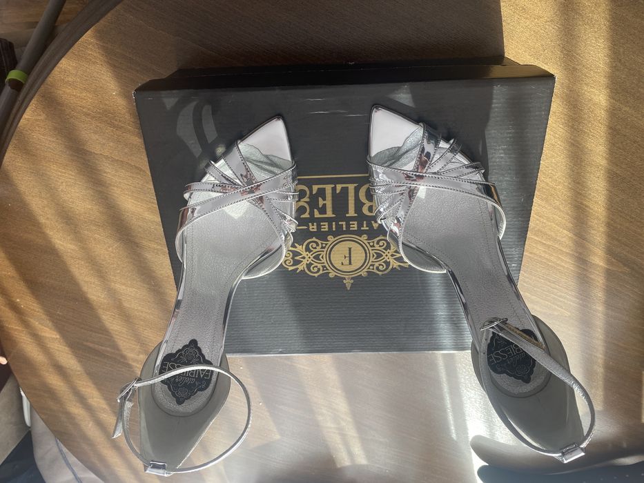 Vand sandale noi, Atelier fablisse