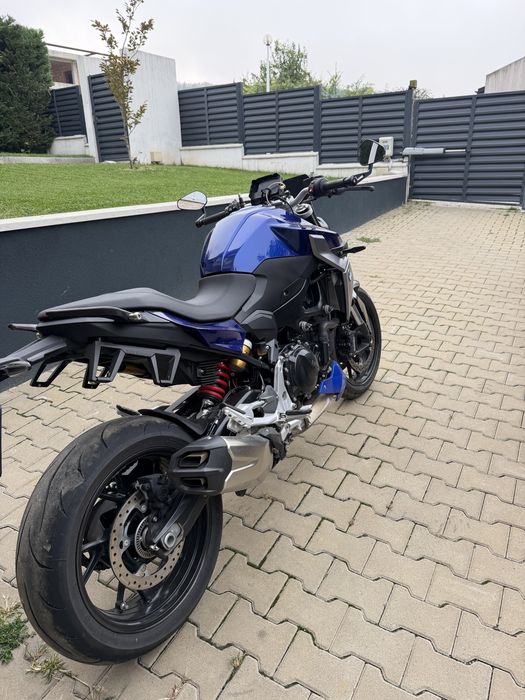 Motocicleta BMW F900R