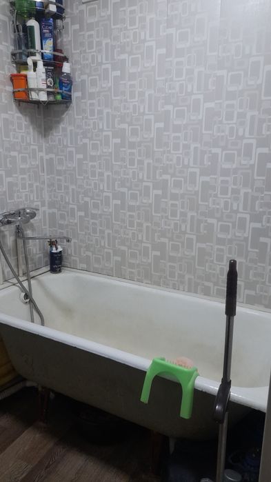 Уй сотилади! 3 микрорайон тинчлик МФЙ, 39, 1, 73 квартира.