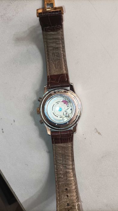 Продавам Часовник  Longines