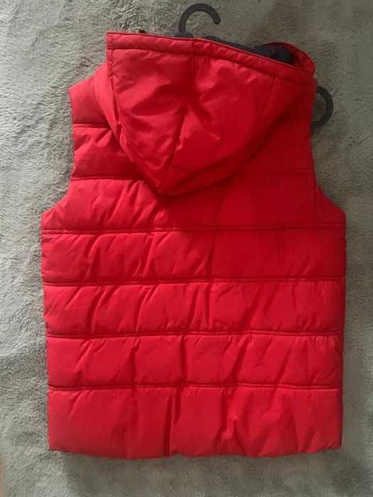 Много готино яке без ръкави Benetton