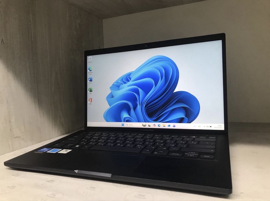 Asus ExpertBook AX201D2W