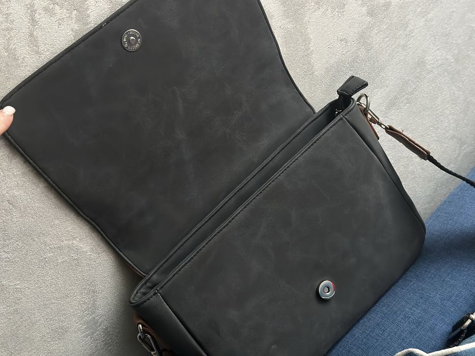 Чанта с дръжка през рамо