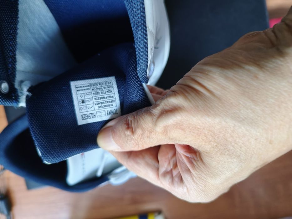 Продам обувь Tommy Hilfiger
