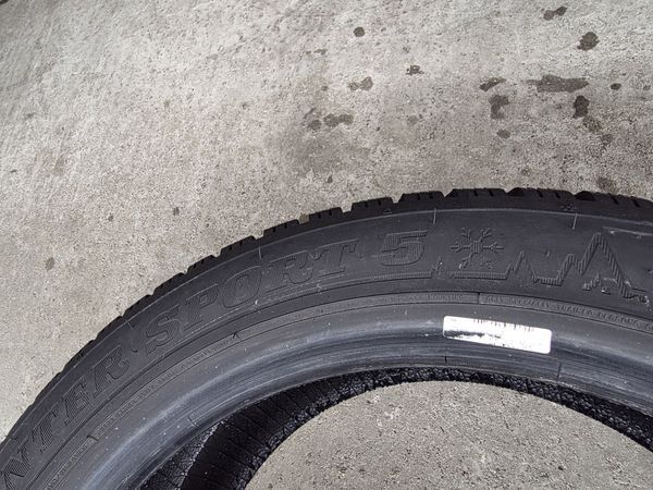225/45/17 Goodyear 4бр