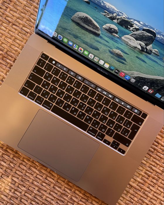 Macbook Pro 2019 16” TouchBar / Core i7 /! Макбук про