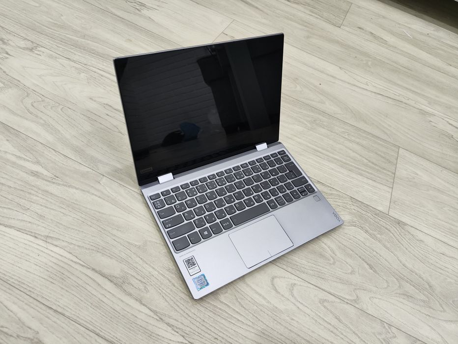 Ультрабук Lenovo Yoga 720