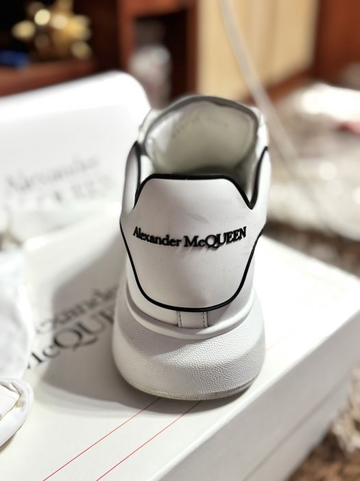 Alexander McQueen 42