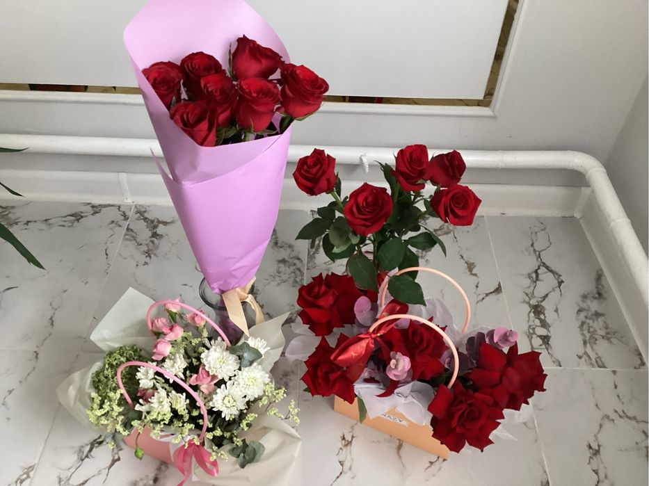 Продам цветы по 2000 все