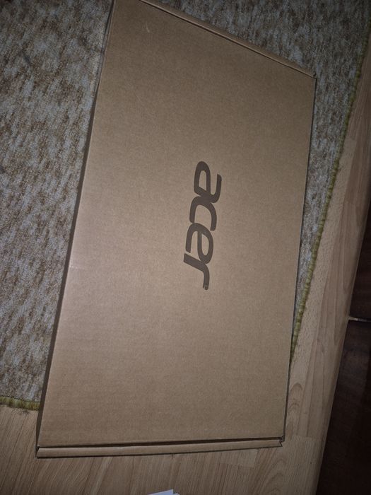 Продавам  лаптоп Acer Aspire A517-53-71C7 17,3  2×8/1024GB SSD.
