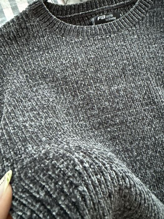 Чисто нова дебела блуза