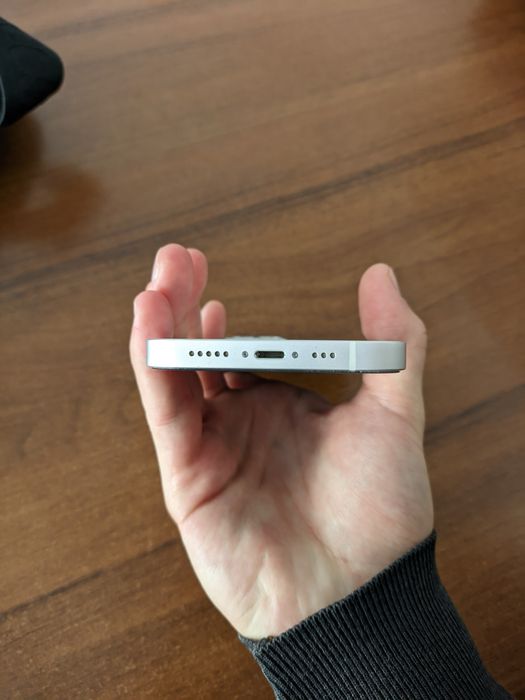 Продам iPhone 13 128gb 82%