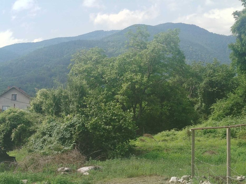 Продавам къща в с. Сестримо