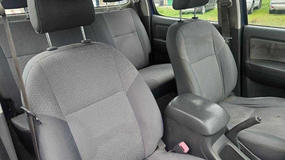 Vand autoutilitara Toyota Hilux